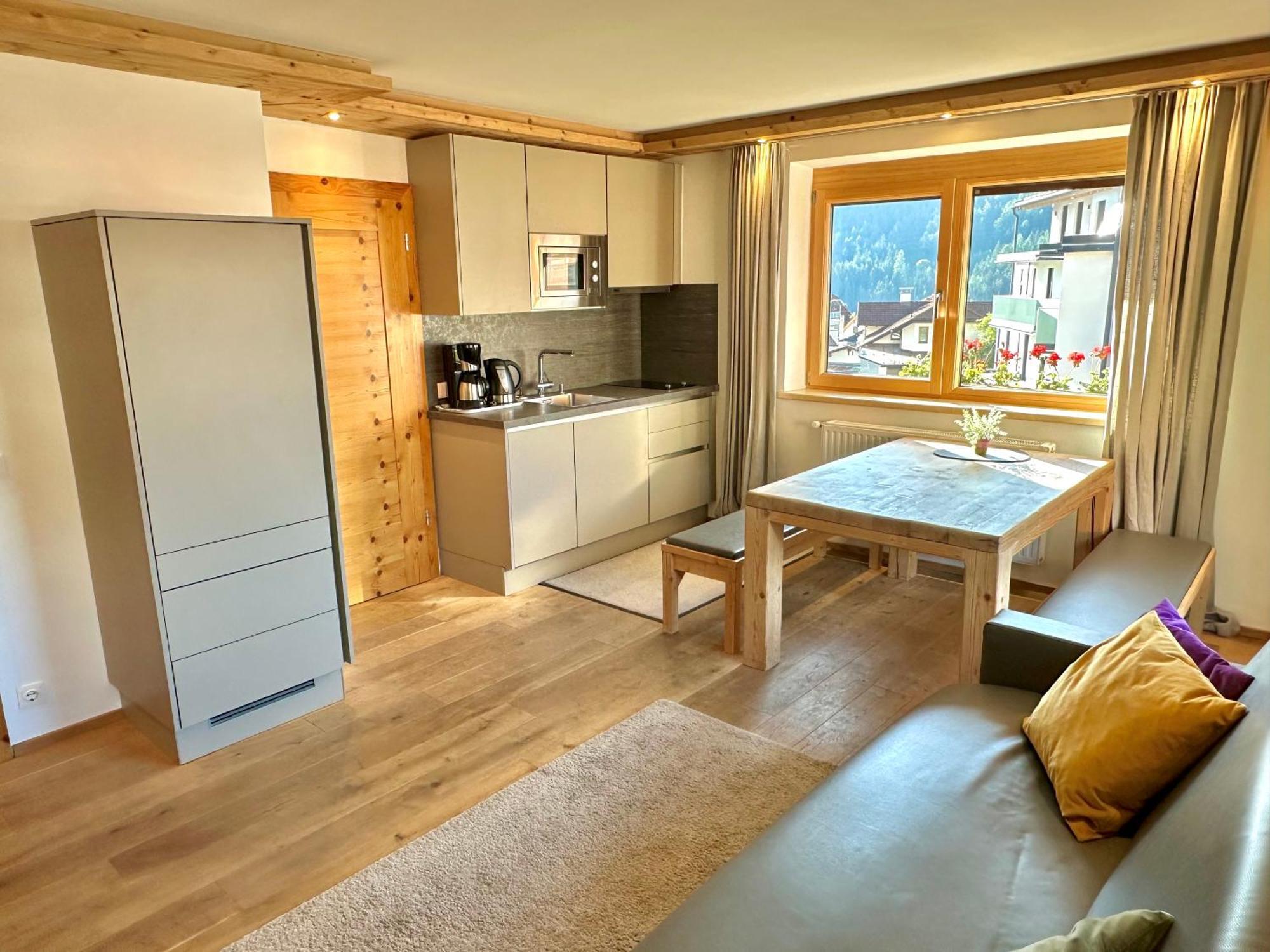 Aparthotel Kroesbacher Fulpmes Exterior foto