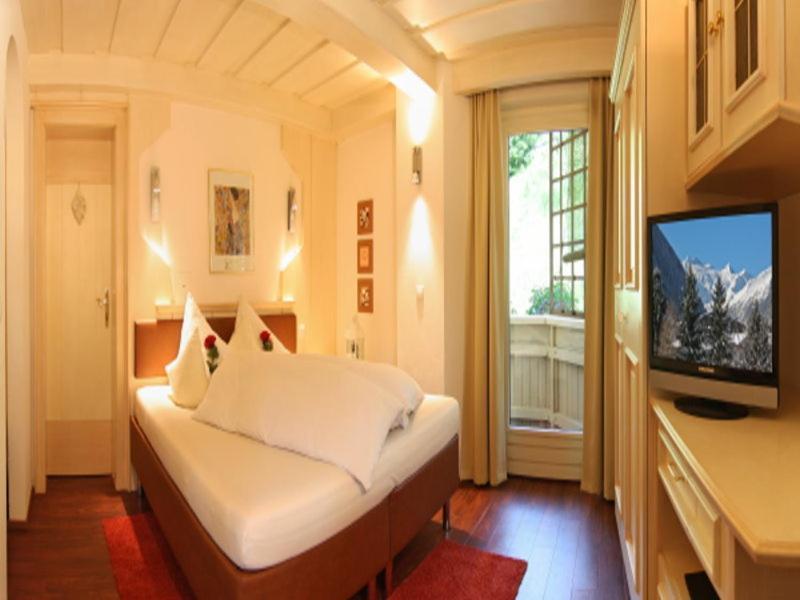 Aparthotel Kroesbacher Fulpmes Habitación foto